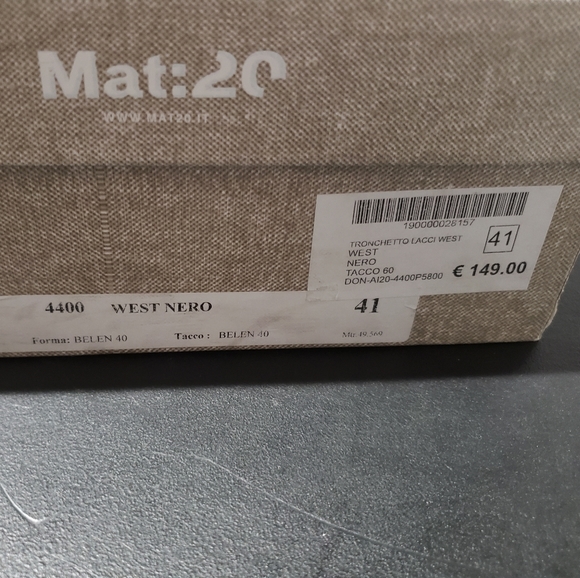 NIB: Mat:20 Italian Tronchetto Lacci Bootie, 41 - Picture 8 of 8